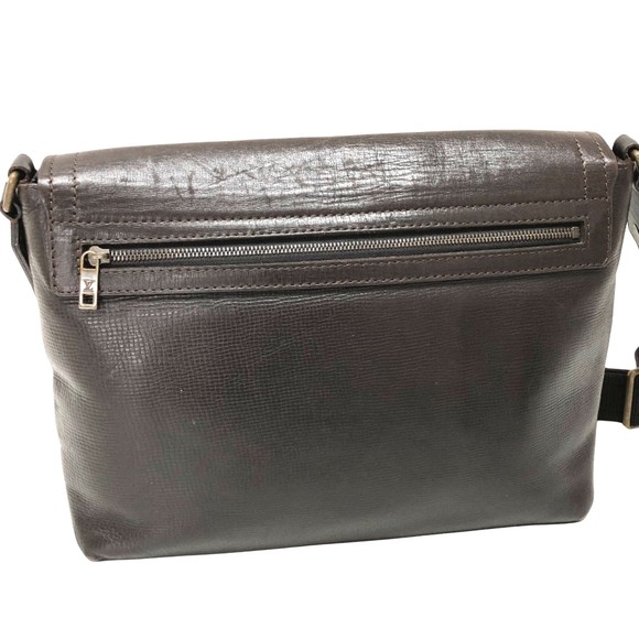 LOUIS VUITTON Utah Shoulder Bag - Picture 2 of 9